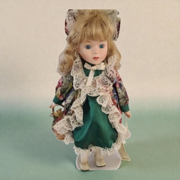 Vintage Porcelain Doll Unopened -Soft Expressions - Girl W/ Basket - Collectibl - Picture 2 of 15